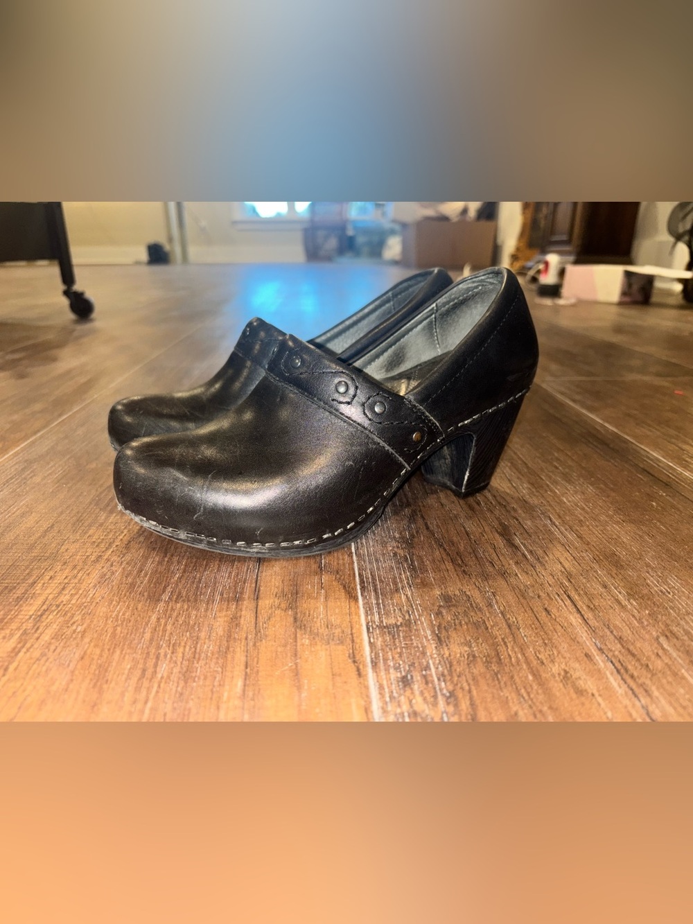 Dansko Riki Black Leather Heeled Clogs Embroidered Leather Strap Size 38 7.5 Us